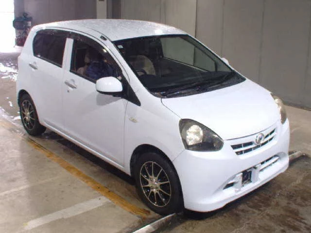 Daihatsu Mira e:S  с аукциона в Японии