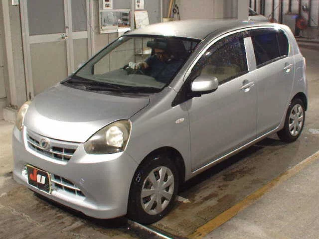 Daihatsu Mira e:S  с аукциона в Японии