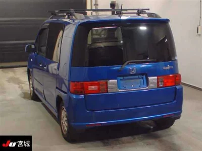Honda Mobilio Spike