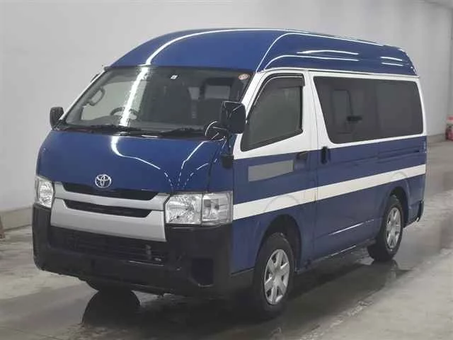 Toyota RegiusAce  с аукциона в Японии
