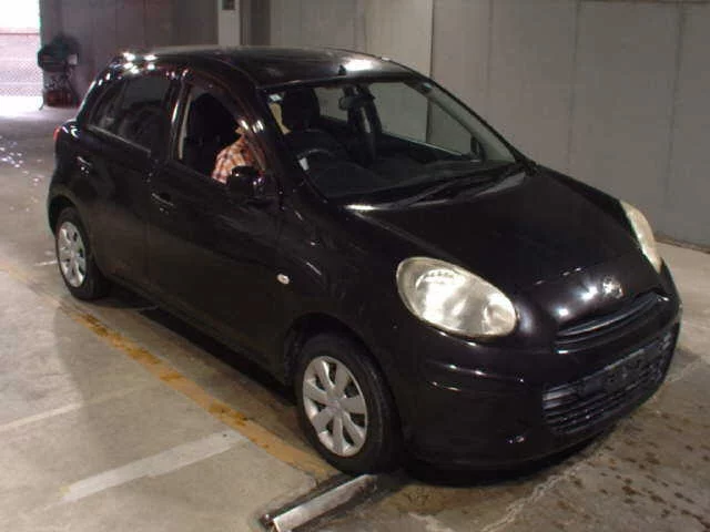 Nissan March  с аукциона в Японии