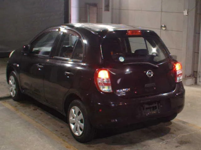 Nissan March  с аукциона в Японии