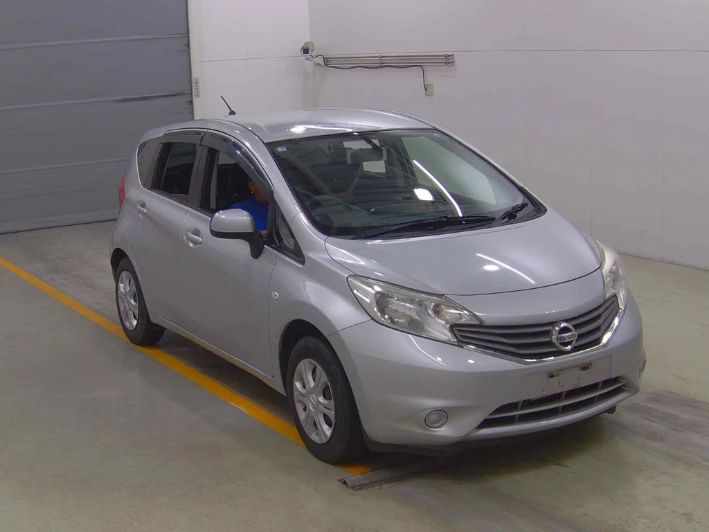 Nissan Note  с аукциона в Японии