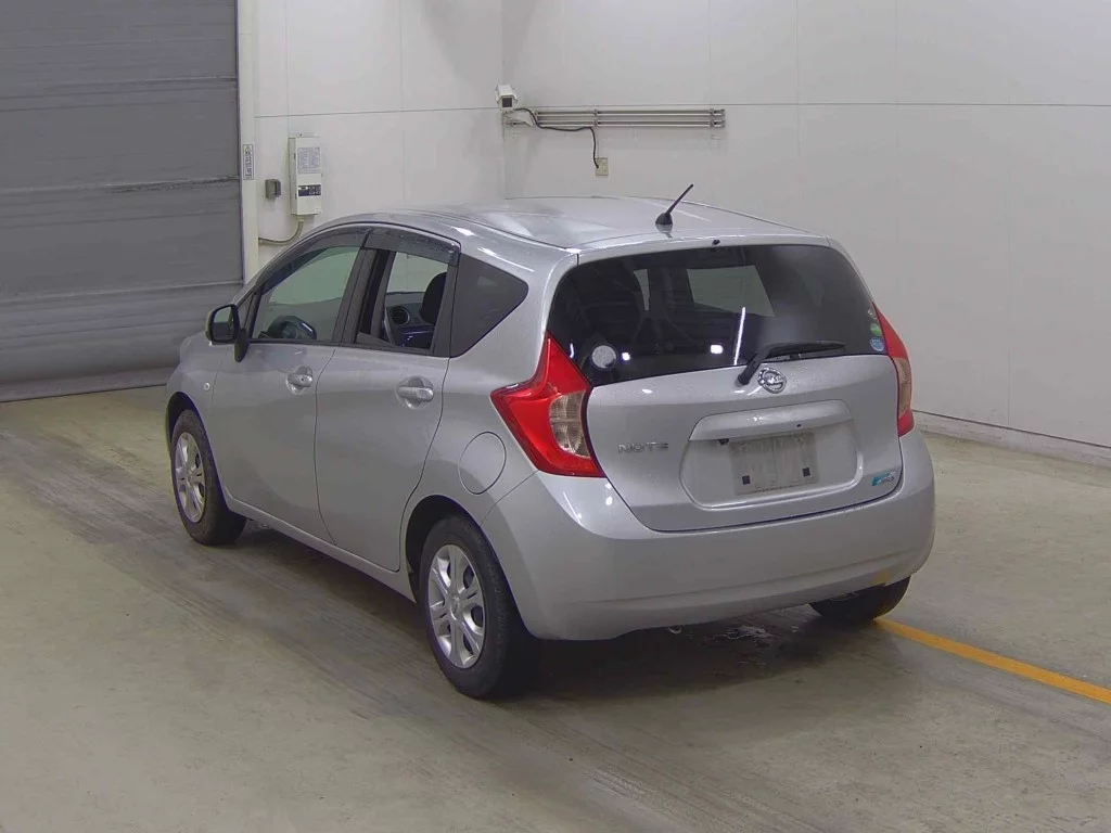 Nissan Note  с аукциона в Японии