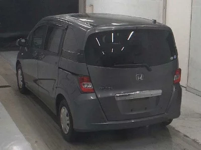 Honda Freed Spike