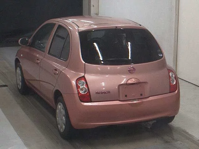 Nissan March  с аукциона в Японии