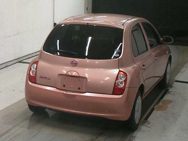Nissan March  с аукциона в Японии