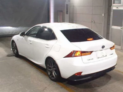 Lexus IS300h