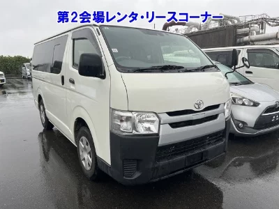 TOYOTA HIACE