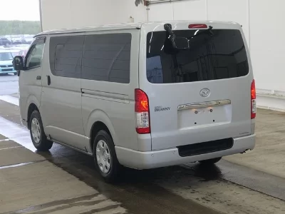 MAZDA BONGO BRAWNY VAN