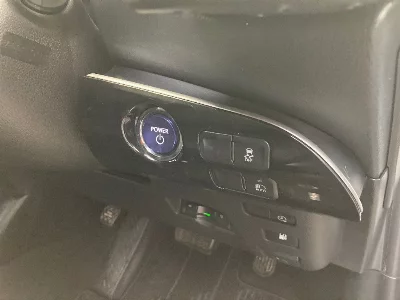 TOYOTA PRIUS PHV