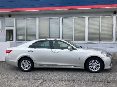 TOYOTA CROWN HYBRID