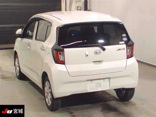 Daihatsu Mira e:S  с аукциона в Японии
