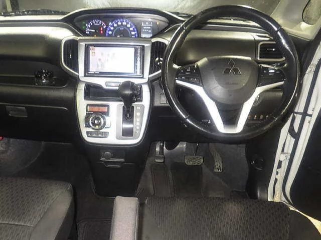 Mitsubishi Delica D:2  с аукциона в Японии