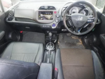 Honda FIT SHUTTLE HYBRID