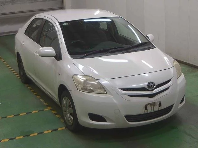 Toyota Belta  с аукциона в Японии