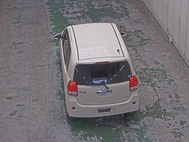 Toyota Porte  с аукциона в Японии