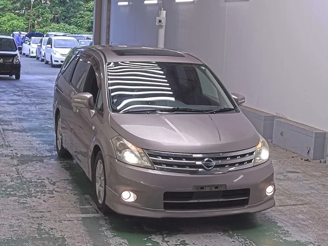 Nissan Presage  с аукциона в Японии