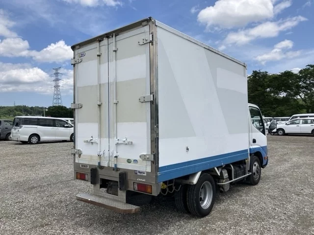 Toyota Dyna  с аукциона в Японии