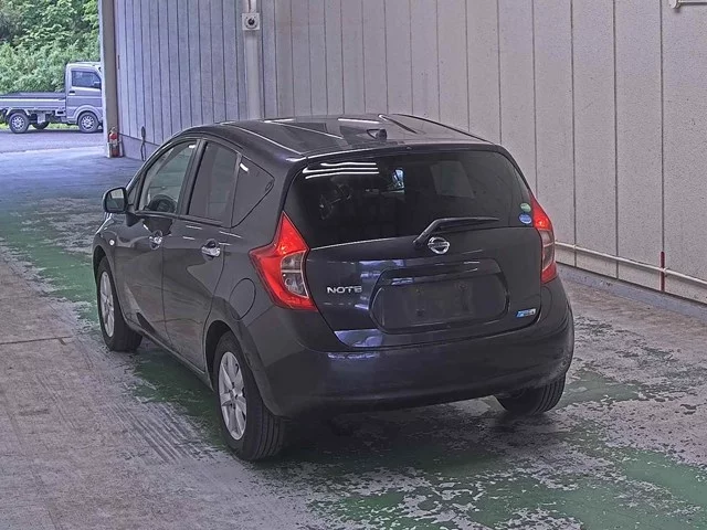 Nissan Note  с аукциона в Японии