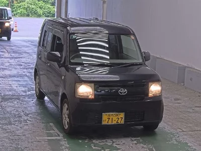 Toyota Pixis Space