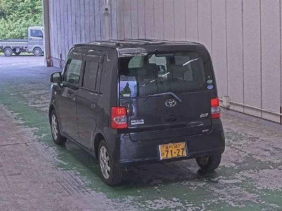 Toyota Pixis Space