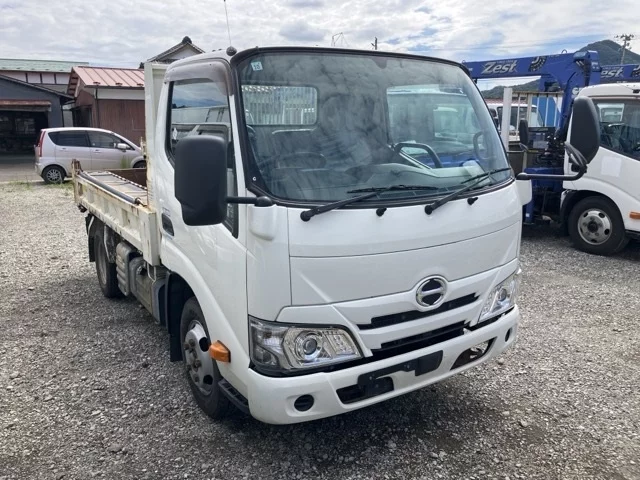 Hino Dutro  с аукциона в Японии