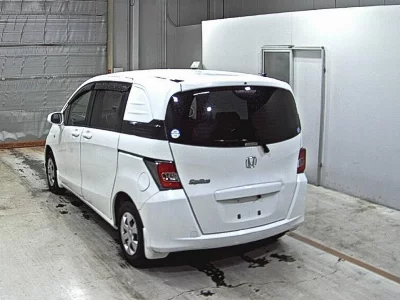 Honda Freed Spike