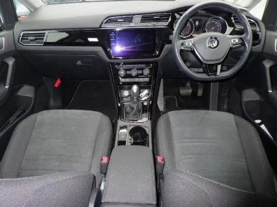 VOLKSWAGEN GOLF TOURAN