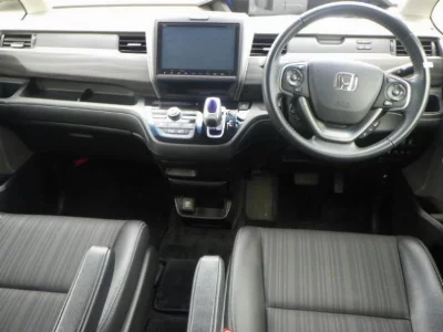 HONDA FREED HYBRID