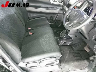 HONDA N-BOX SLASH