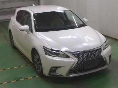Lexus CT200h