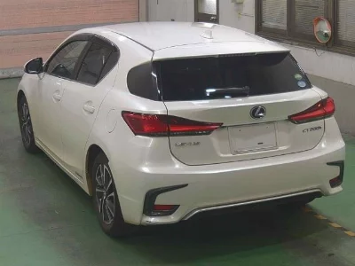 Lexus CT200h