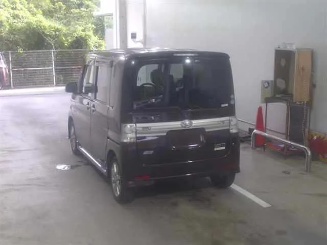 Daihatsu Tanto  с аукциона в Японии