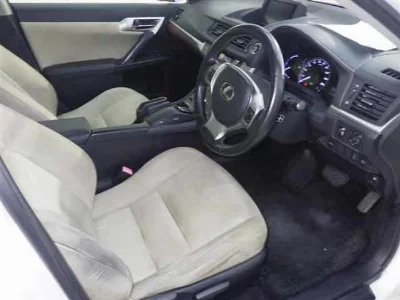 Lexus CT200h