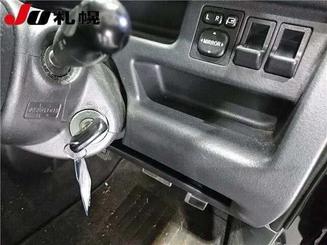 Toyota bB  с аукциона в Японии