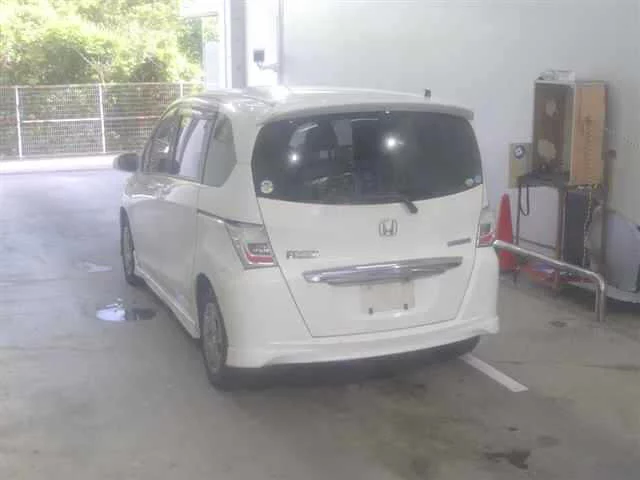 Honda Freed  с аукциона в Японии