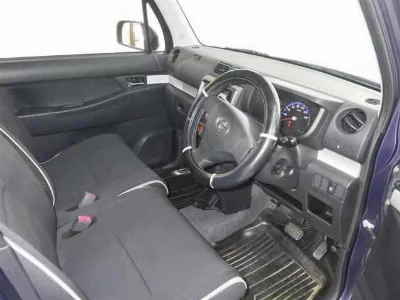 Toyota Pixis Space