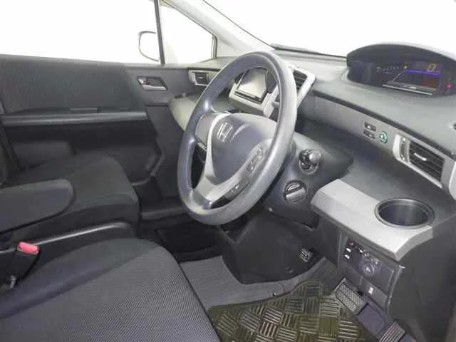 Honda Freed  с аукциона в Японии