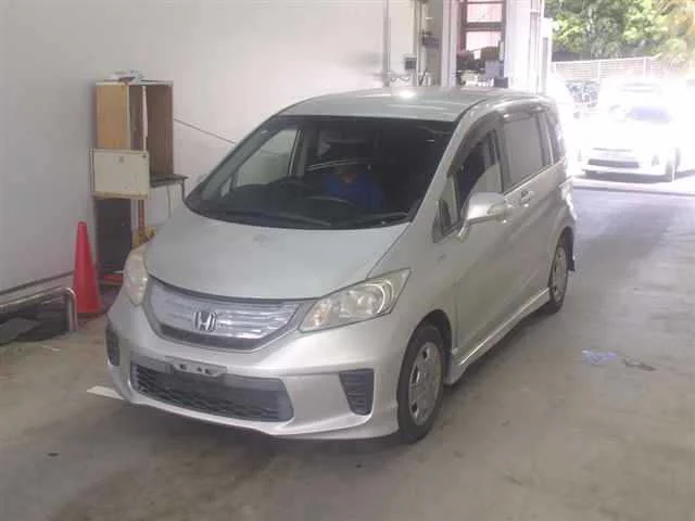 Honda Freed  с аукциона в Японии