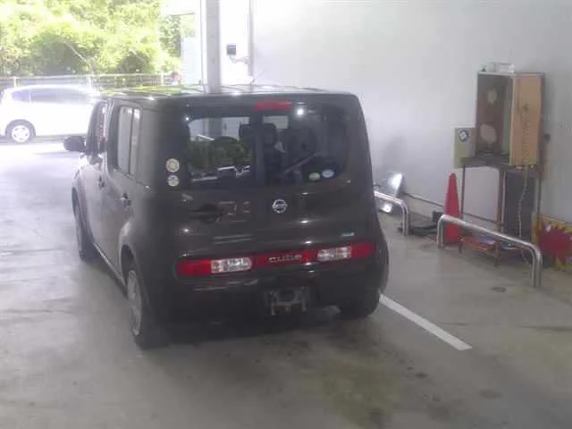 Nissan Cube  с аукциона в Японии