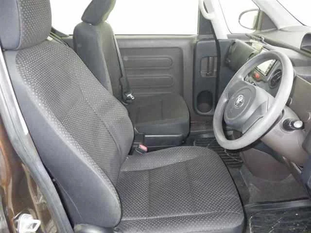 Toyota Porte  с аукциона в Японии