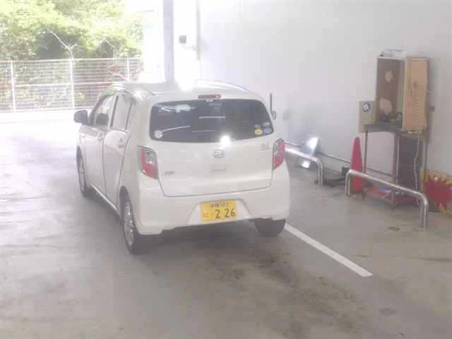 Daihatsu Mira e:S  с аукциона в Японии