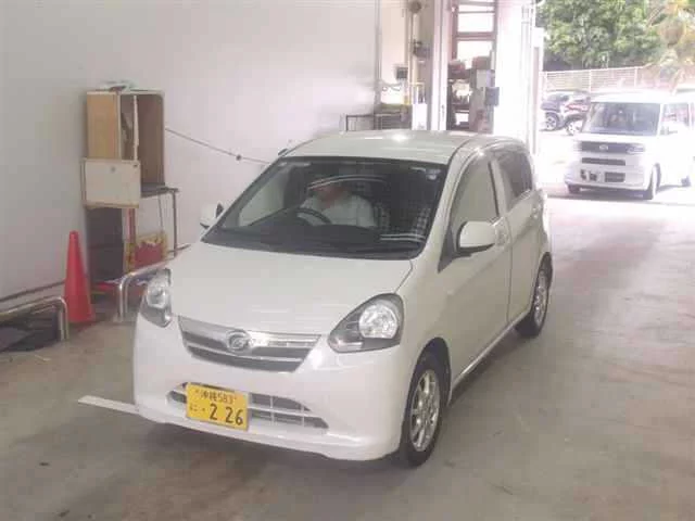 Daihatsu Mira e:S  с аукциона в Японии