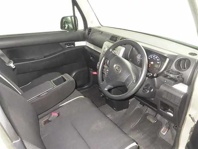 Daihatsu Move Conte  с аукциона в Японии