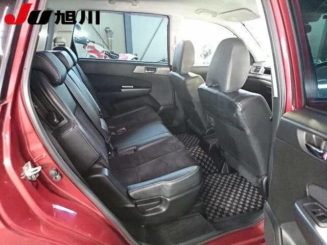 Subaru Exiga  с аукциона в Японии