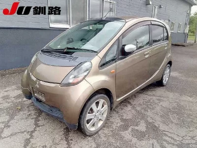 Mitsubishi i