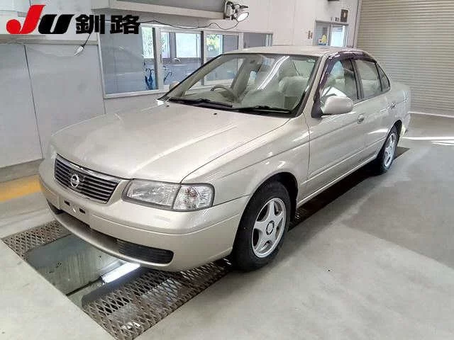 Nissan Sunny  с аукциона в Японии