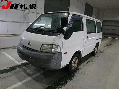 Mitsubishi Delica Van