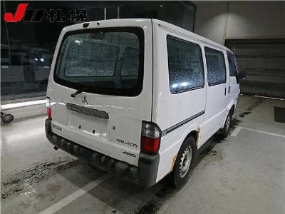 Mitsubishi Delica Van